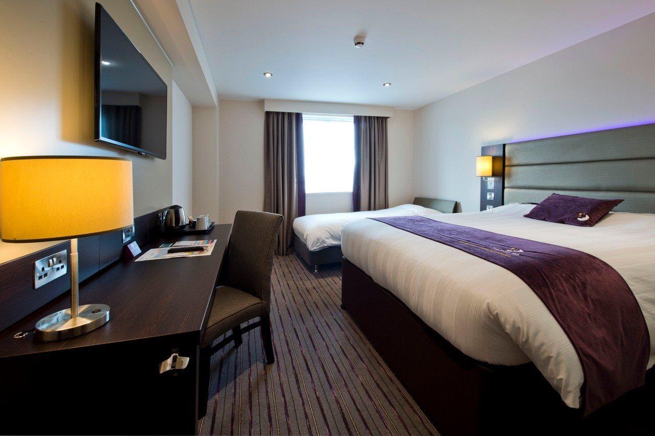 Premier Inn Wells Ngoại thất bức ảnh