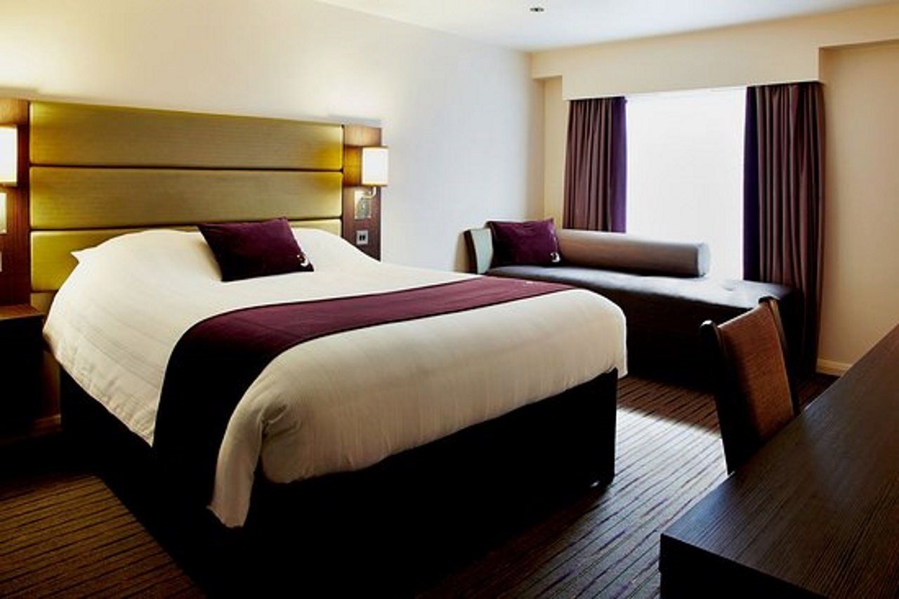 Premier Inn Wells Ngoại thất bức ảnh